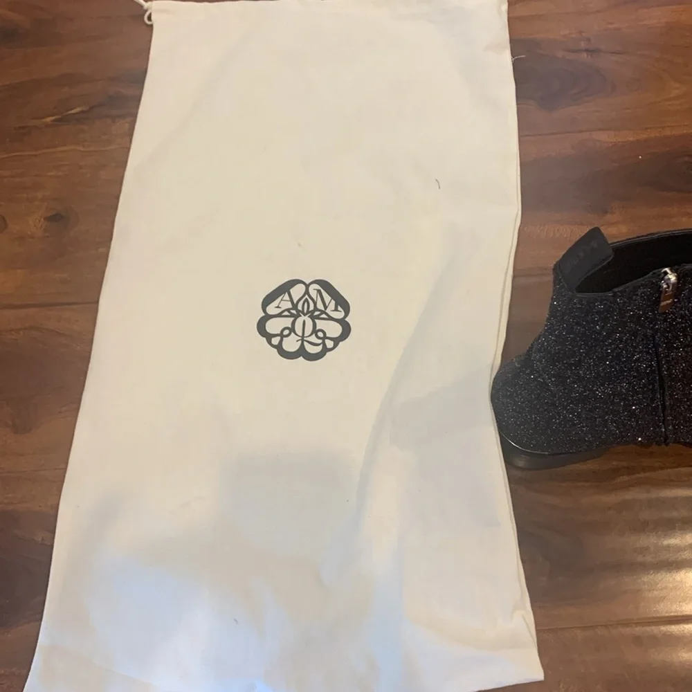 Alexander McQueen authentic alexander